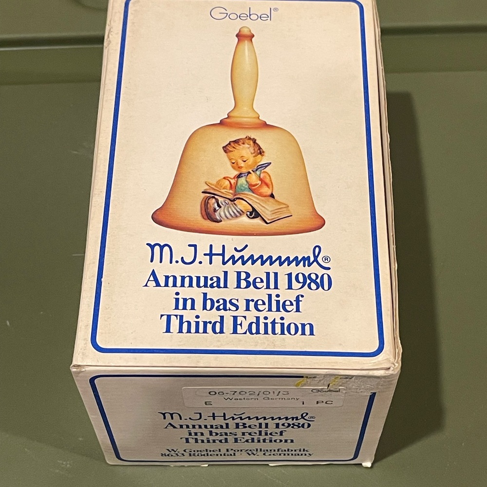 Goebel M.J. Hummel Annual Bell 1980
